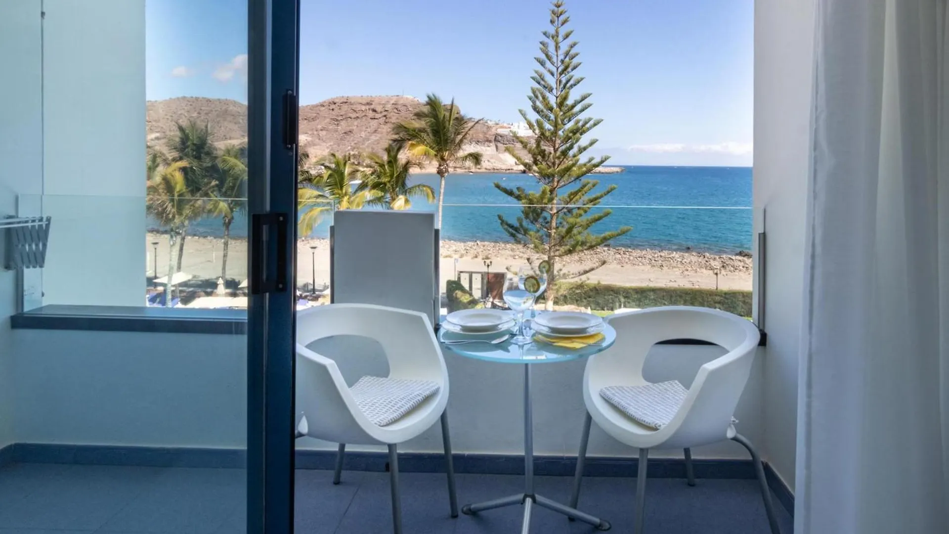 Beachfront Apartment Playa Del Cura 3 By Villagrancanaria